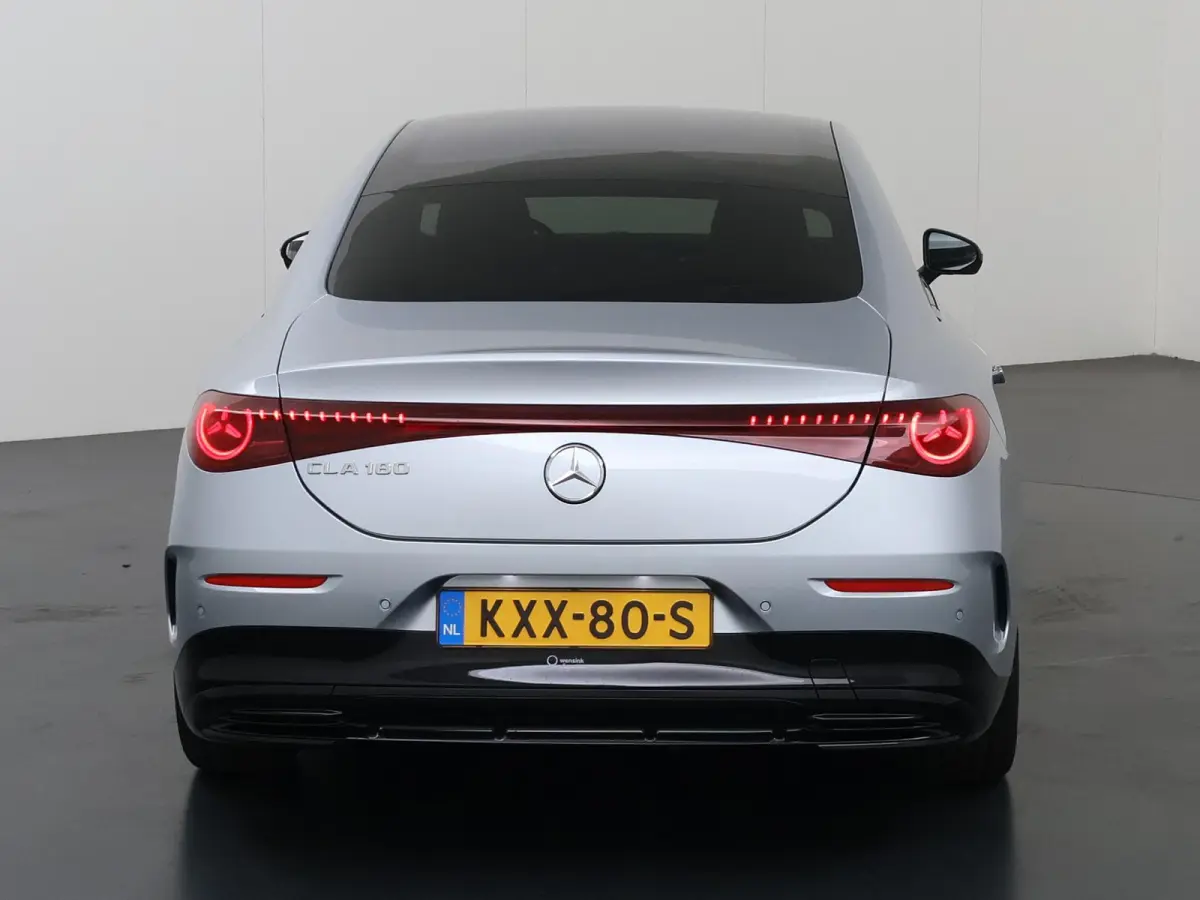 180 Business Solution AMG | Night | Panoramadak | Memory | Trekhaak | Sfeerverlichting | Stoelverwarming |