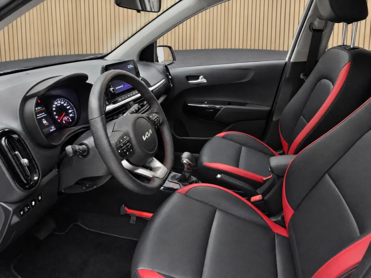 1.0 DPi GT-Line Dealer onderhouden | Navigatie | Leder interieur | Climate control | Lichtmetaal |