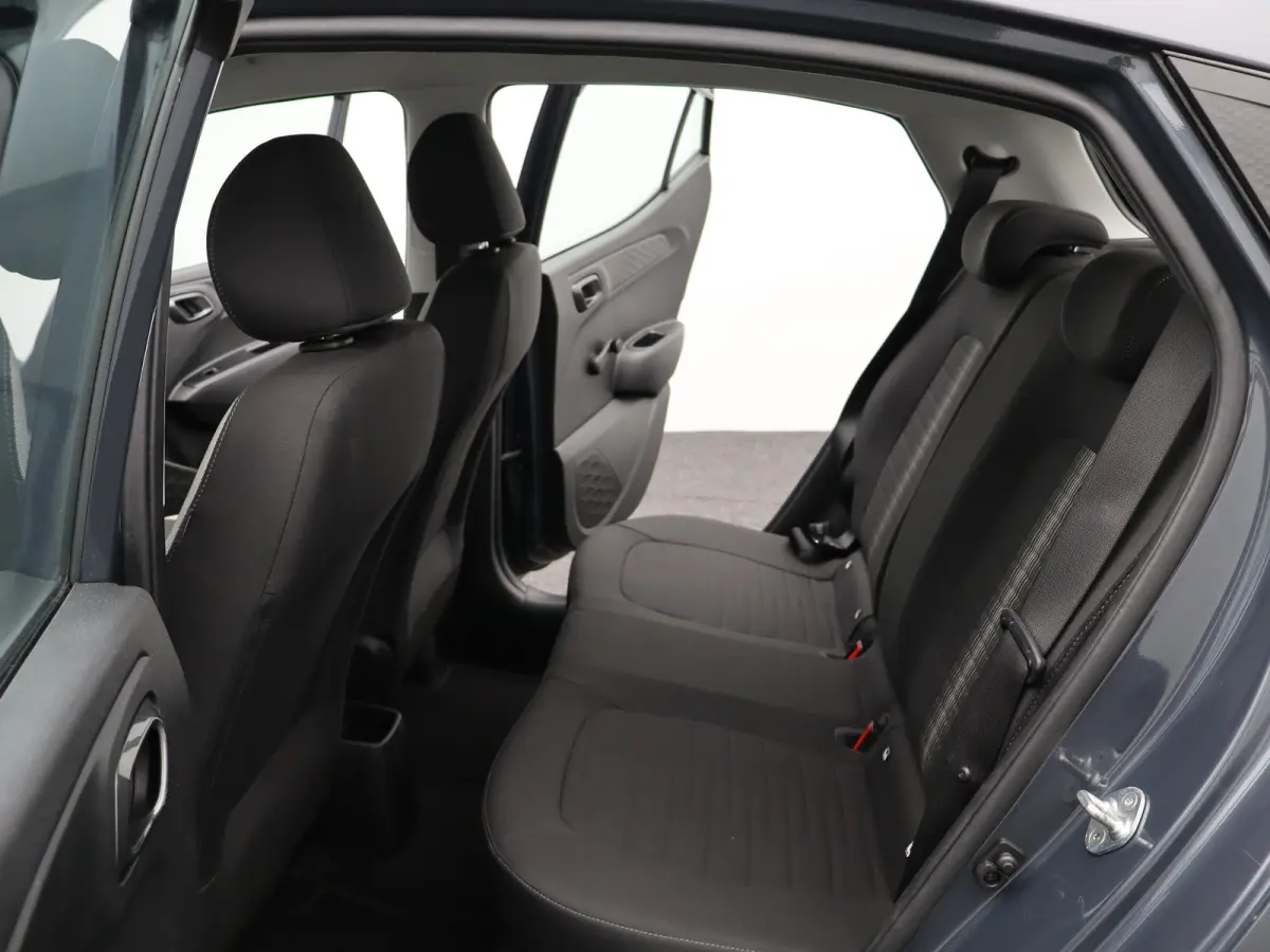1.0 Comfort | Alarm klasse 1(startblokkering) | Apple Carplay/Android Auto|telefoonintegratie premium | Armsteun voor