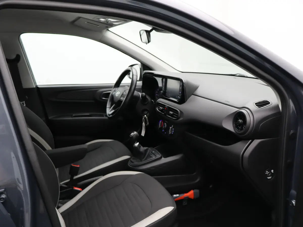 1.0 Comfort | Alarm klasse 1(startblokkering) | Apple Carplay/Android Auto|telefoonintegratie premium | Armsteun voor