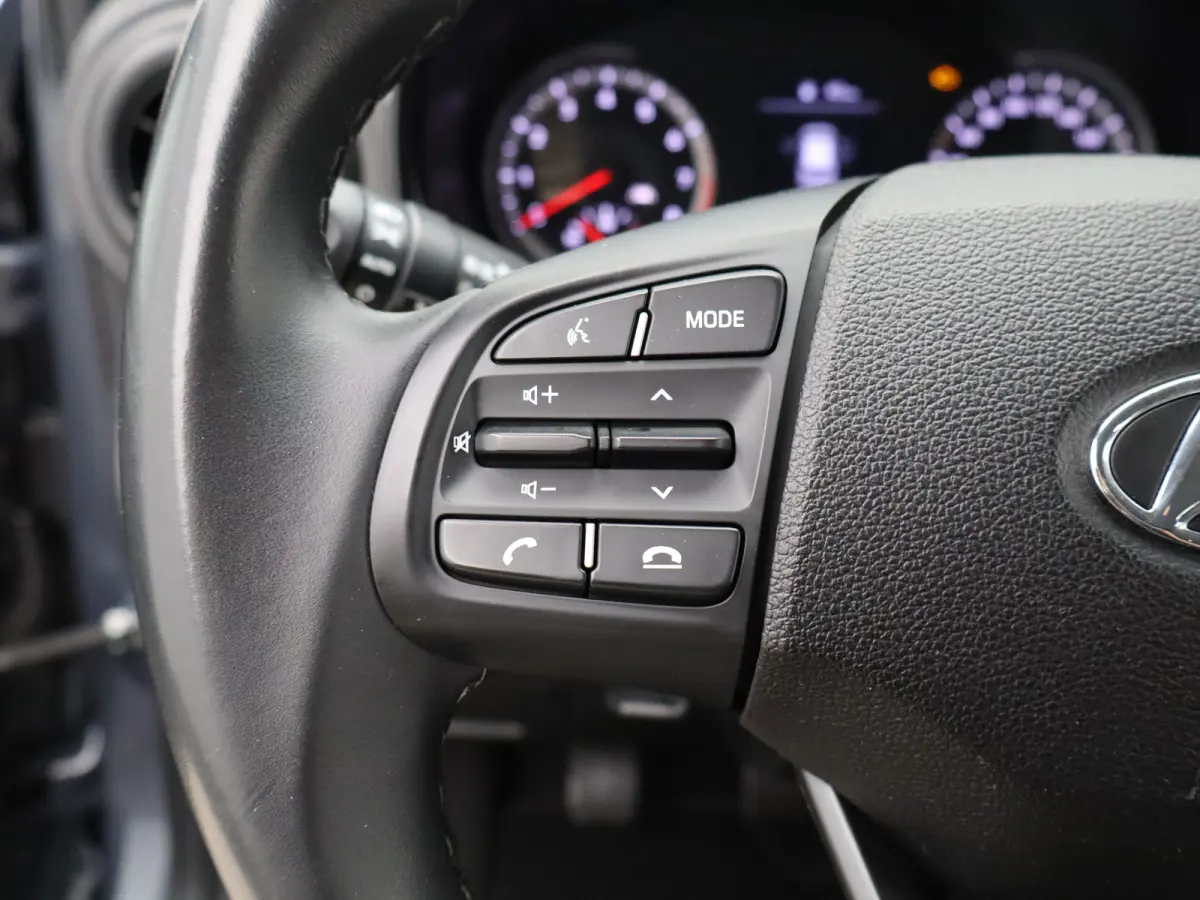 1.0 Comfort | Alarm klasse 1(startblokkering) | Apple Carplay/Android Auto|telefoonintegratie premium | Armsteun voor