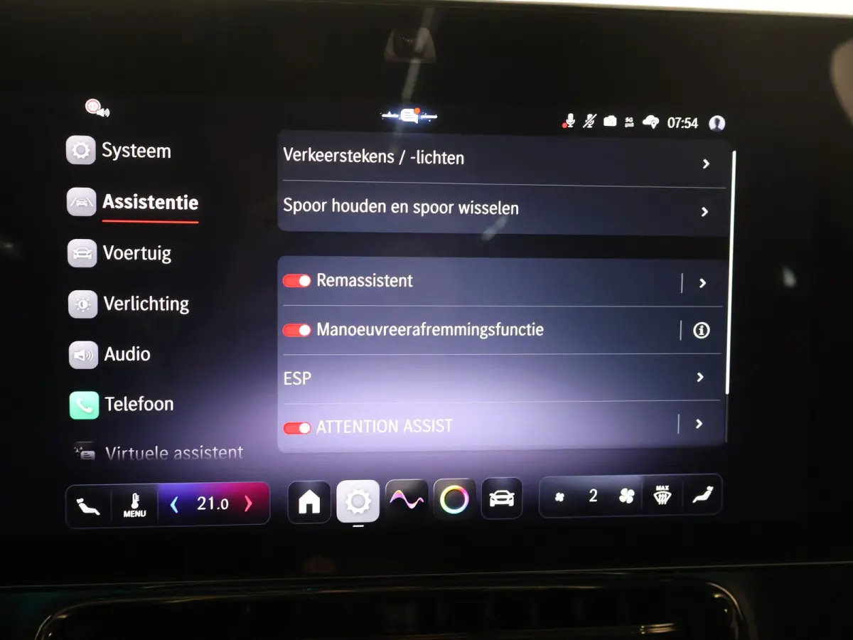 180 Business Solution AMG | Panoramadak | Stoelverwarming | Dodehoekassistent | Achteruitrijcamera |
