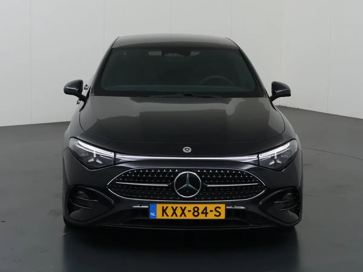 180 Business Solution AMG | Panoramadak | Stoelverwarming | Dodehoekassistent | Achteruitrijcamera |