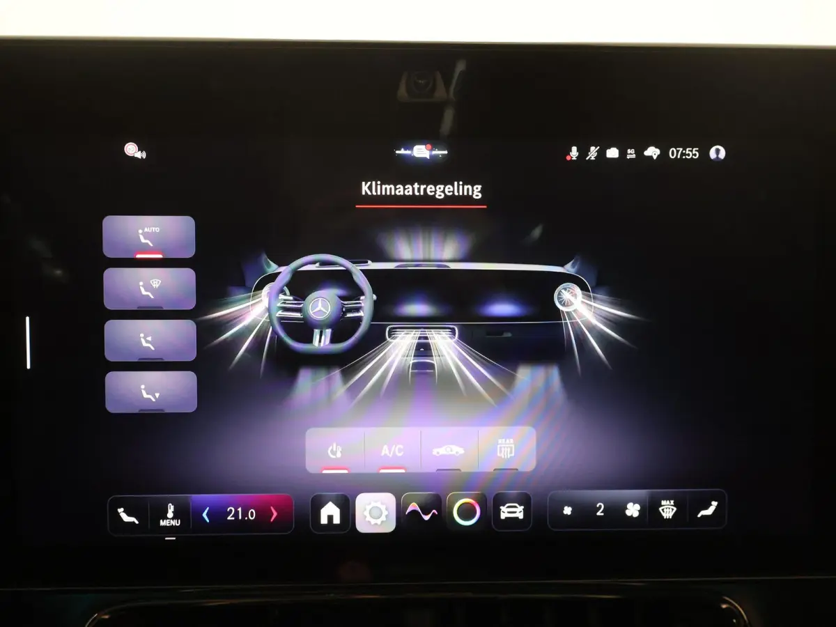 180 Business Solution AMG | Panoramadak | Stoelverwarming | Dodehoekassistent | Achteruitrijcamera |