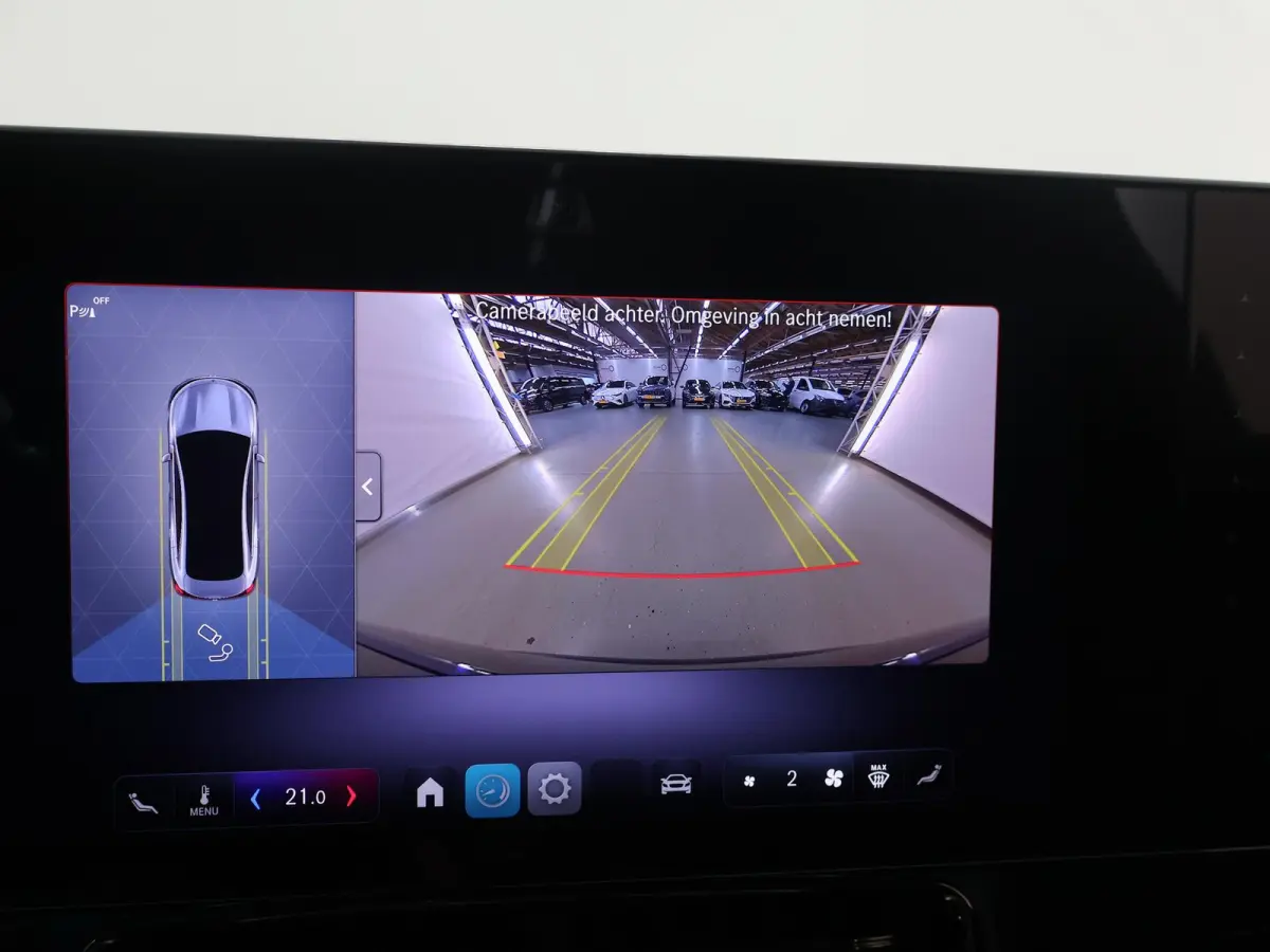 180 Business Solution AMG | Panoramadak | Stoelverwarming | Dodehoekassistent | Achteruitrijcamera |