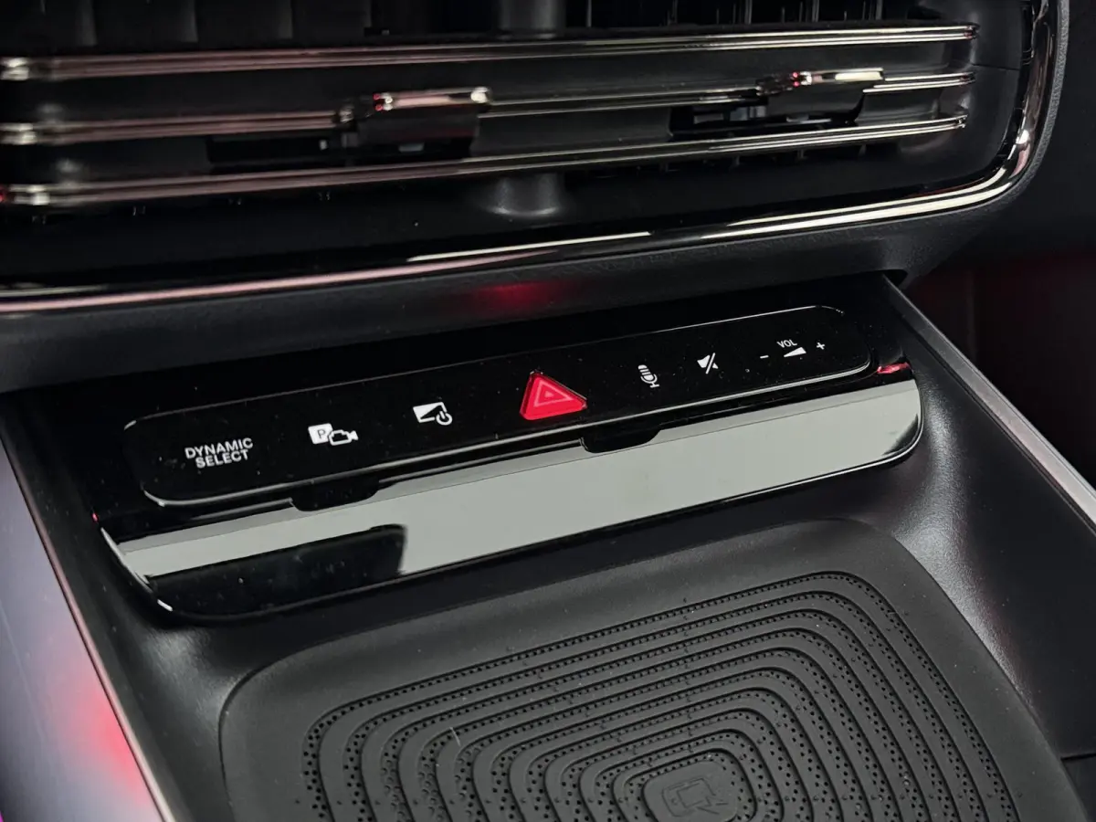 250+ Business Solution AMG 85.5 kWh | Trekhaak  | Nightpakket |  MULTIBEAM LED | Memorypakket |