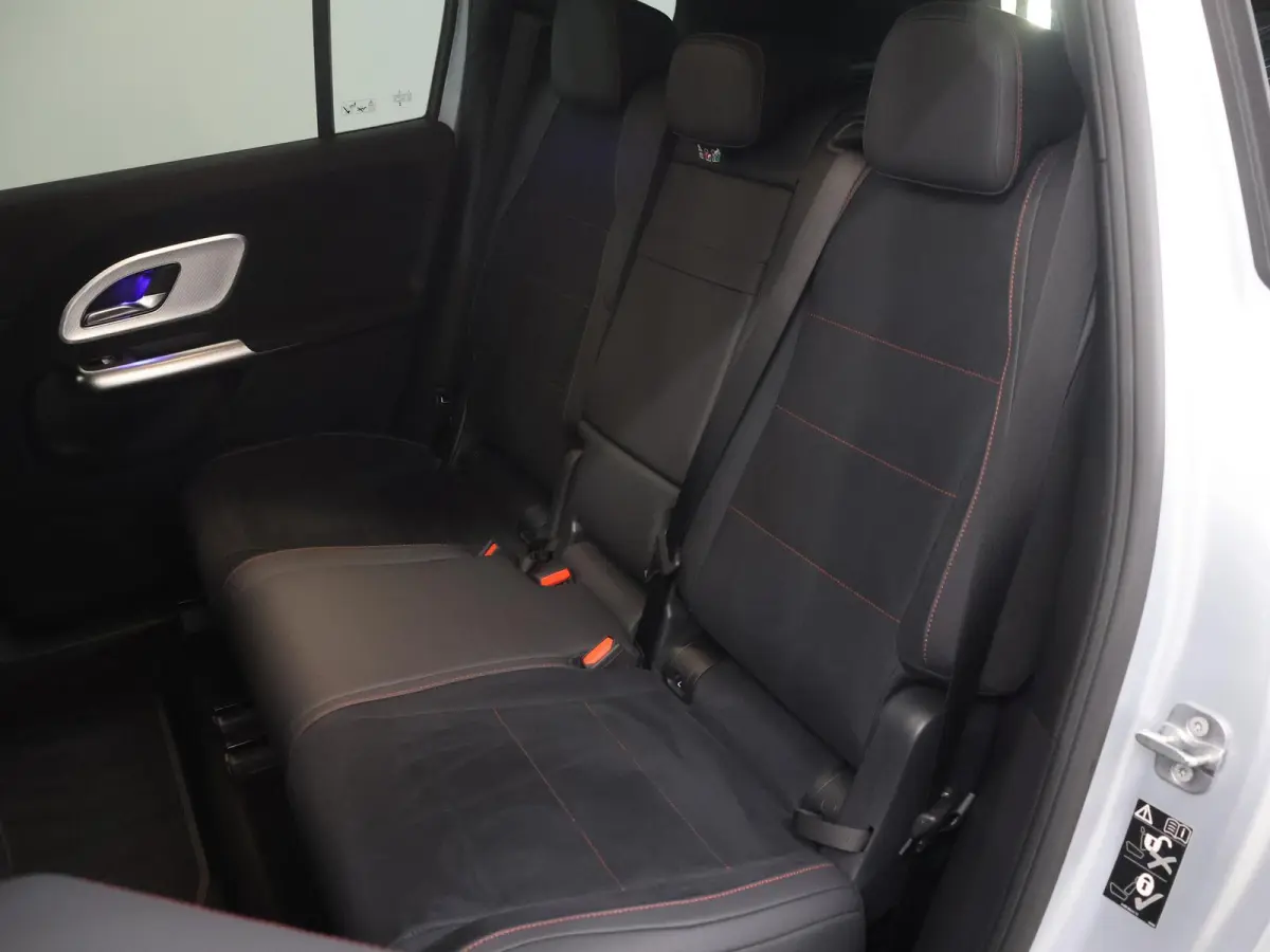 250+ Business Solution AMG 85.5 kWh | Premium Pakket | 20" LM velgen | Night Pakket | Sportstoelen | Superscreen |