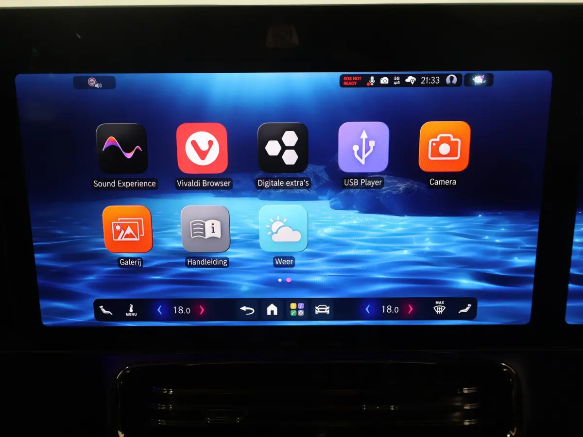 250+ Business Solution AMG 85.5 kWh | Premium Pakket | 20" LM velgen | Night Pakket | Sportstoelen | Superscreen |