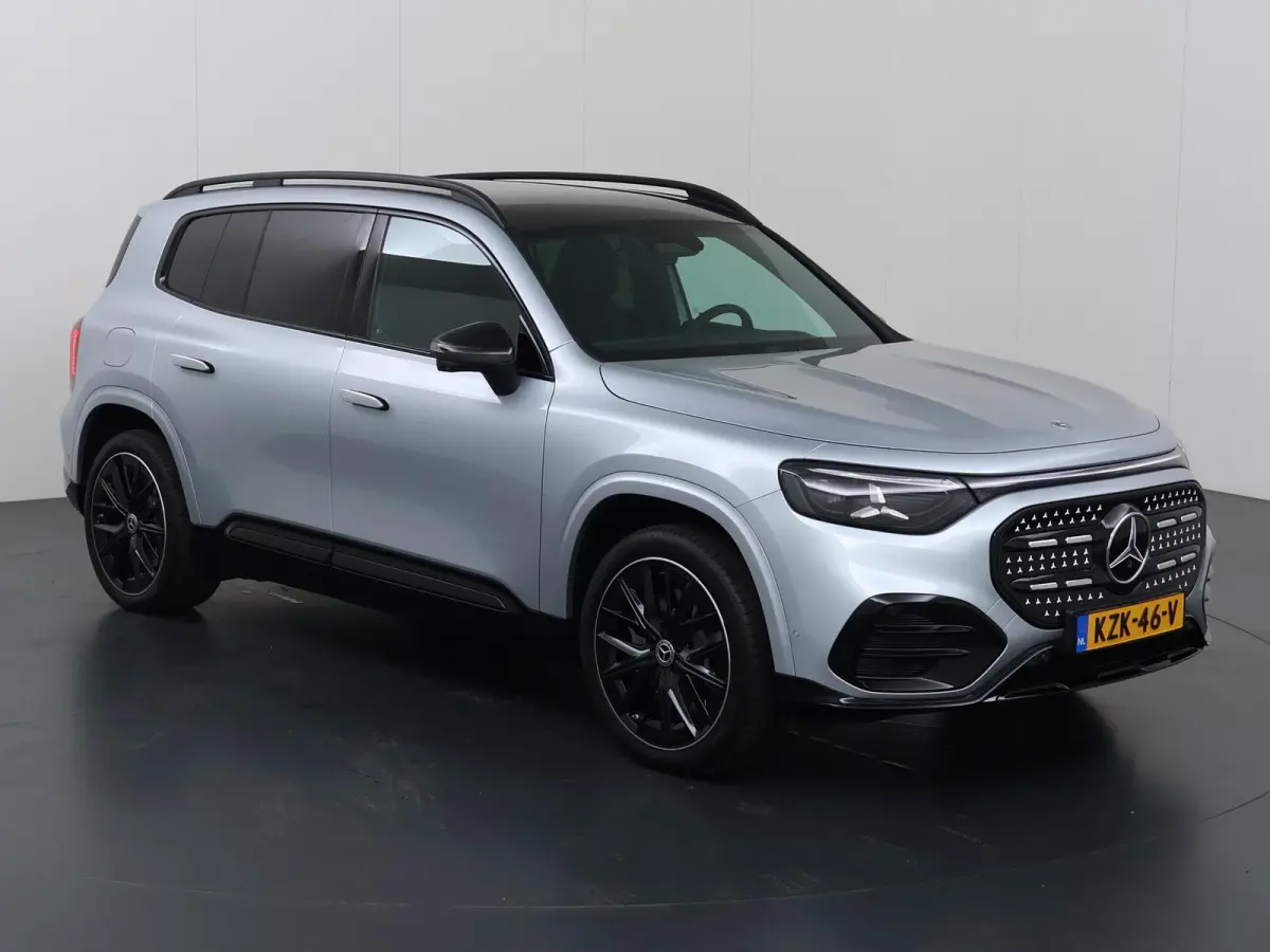 250+ Business Solution AMG 85.5 kWh | Premium Pakket | 20" LM velgen | Night Pakket | Sportstoelen | Superscreen |