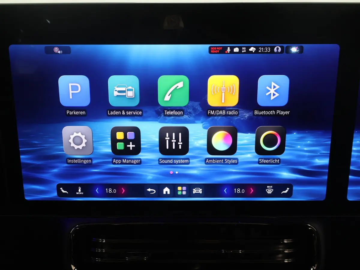 250+ Business Solution AMG 85.5 kWh | Premium Pakket | 20" LM velgen | Night Pakket | Sportstoelen | Superscreen |