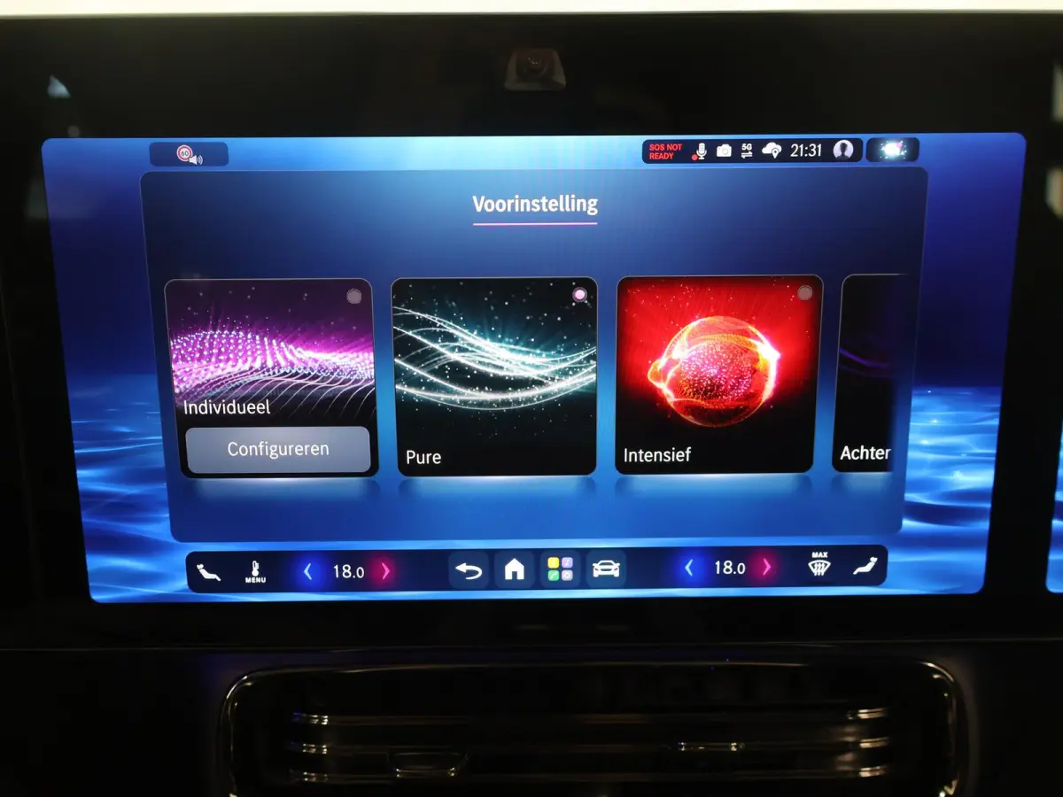 250+ Business Solution AMG 85.5 kWh | Premium Pakket | 20" LM velgen | Night Pakket | Sportstoelen | Superscreen |