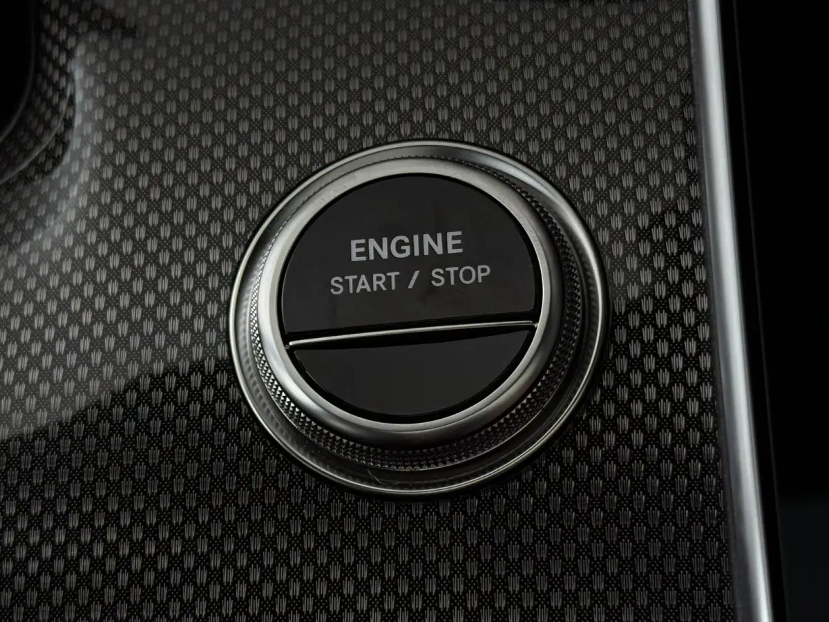 300 e 140 Years Edition