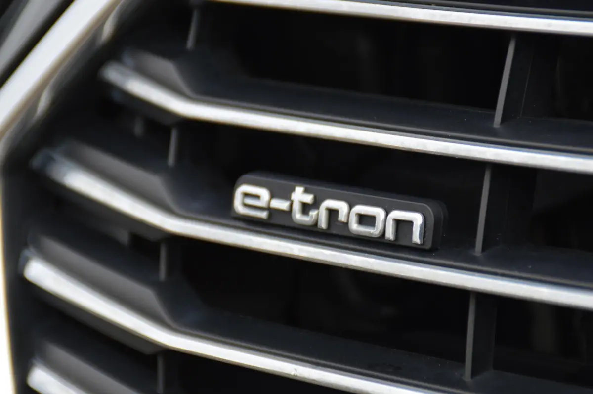 1.4 e-tron Sport Pro Line plus PHEV