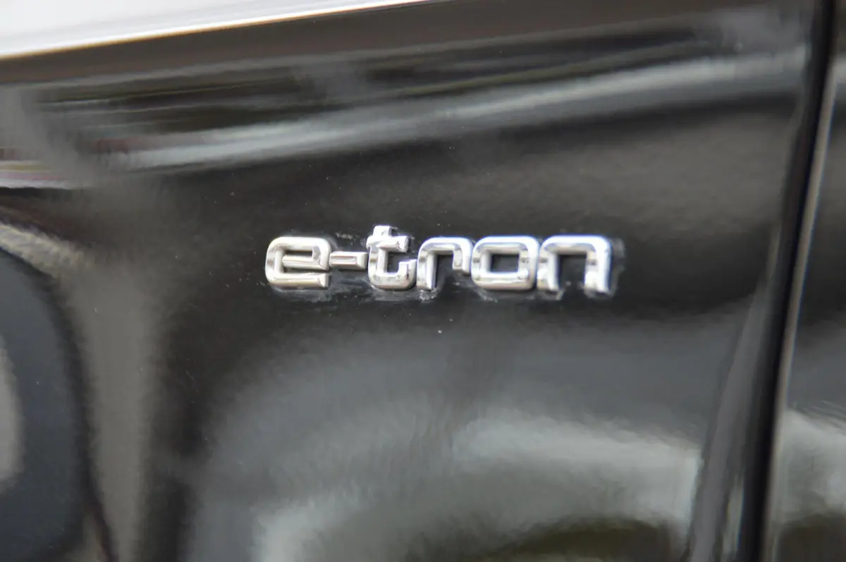 1.4 e-tron Sport Pro Line plus PHEV