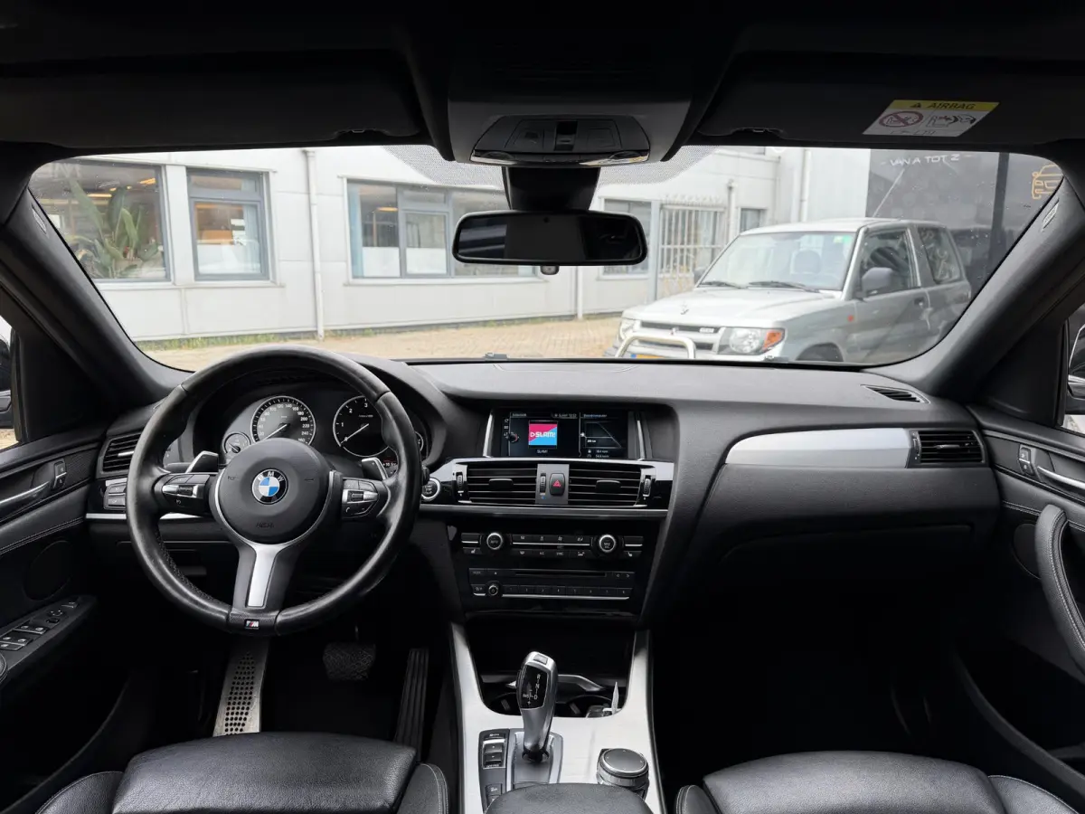 xDrive20d Centennial High Executive 190PK | Zeer Nette Staat! | PANO | M Pakket | Achteruitrijcamera | Elektrische Trekhaak | DAB+ | 19 Inch Lichtmetalen Velgen met 4 Nieuwe Banden | Lederen