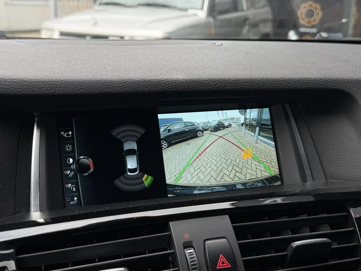 xDrive20d Centennial High Executive 190PK | Zeer Nette Staat! | PANO | M Pakket | Achteruitrijcamera | Elektrische Trekhaak | DAB+ | 19 Inch Lichtmetalen Velgen met 4 Nieuwe Banden | Lederen