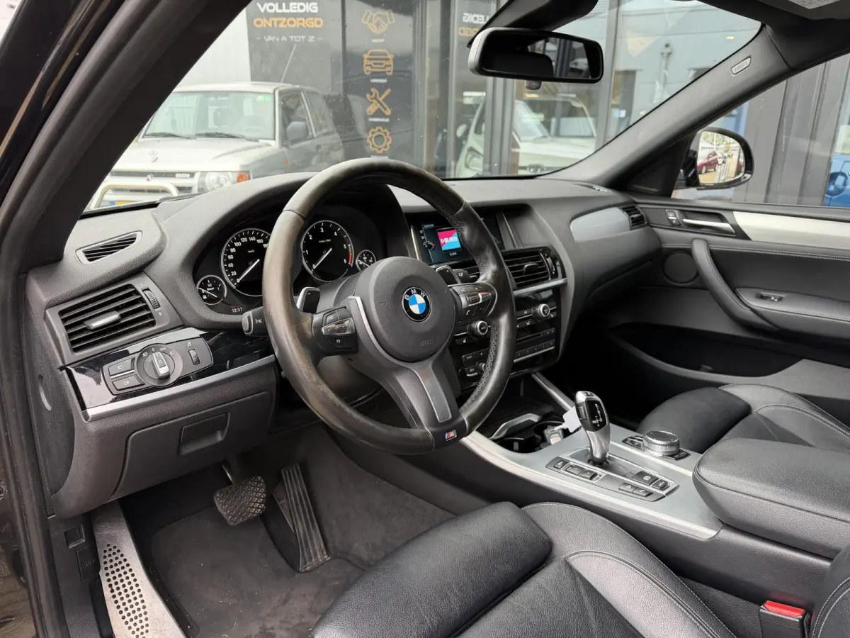 xDrive20d Centennial High Executive 190PK | Zeer Nette Staat! | PANO | M Pakket | Achteruitrijcamera | Elektrische Trekhaak | DAB+ | 19 Inch Lichtmetalen Velgen met 4 Nieuwe Banden | Lederen