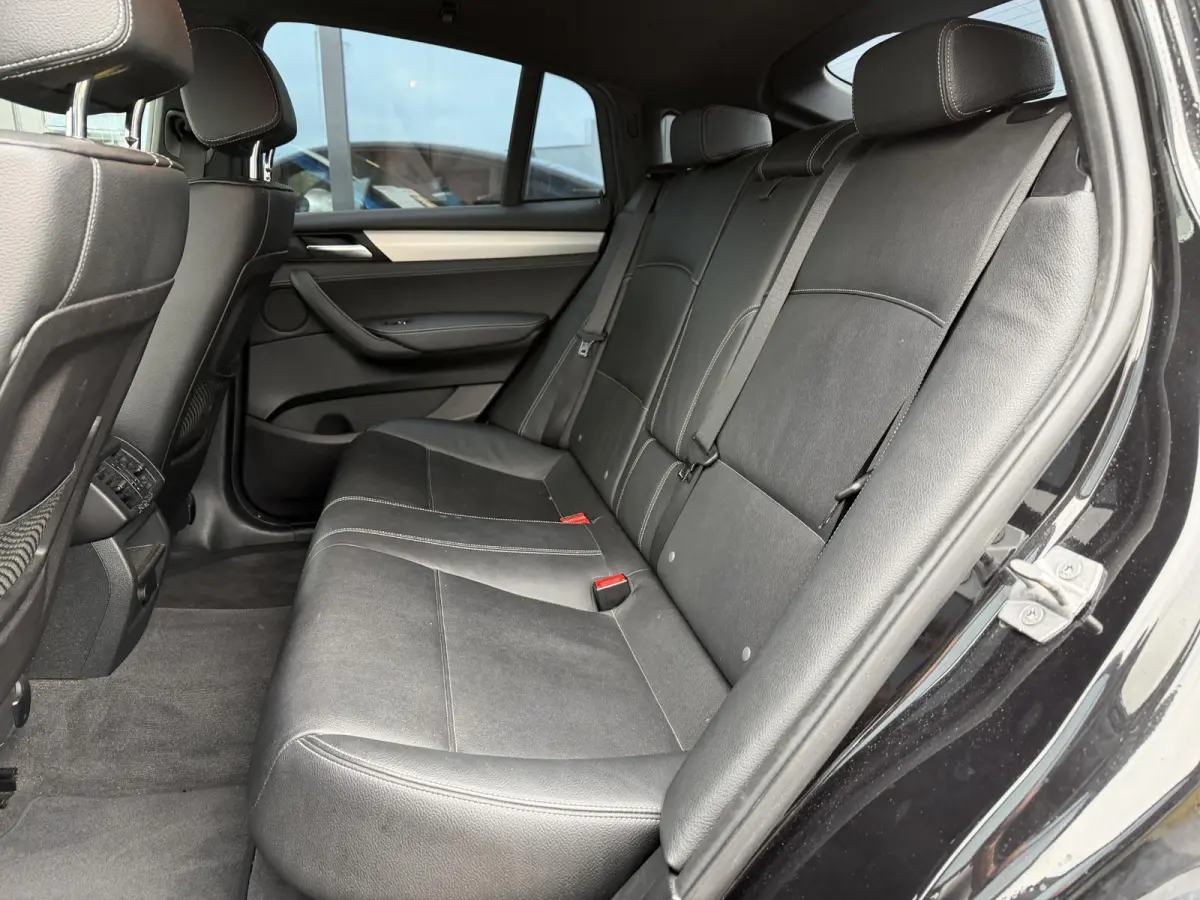 xDrive20d Centennial High Executive 190PK | Zeer Nette Staat! | PANO | M Pakket | Achteruitrijcamera | Elektrische Trekhaak | DAB+ | 19 Inch Lichtmetalen Velgen met 4 Nieuwe Banden | Lederen