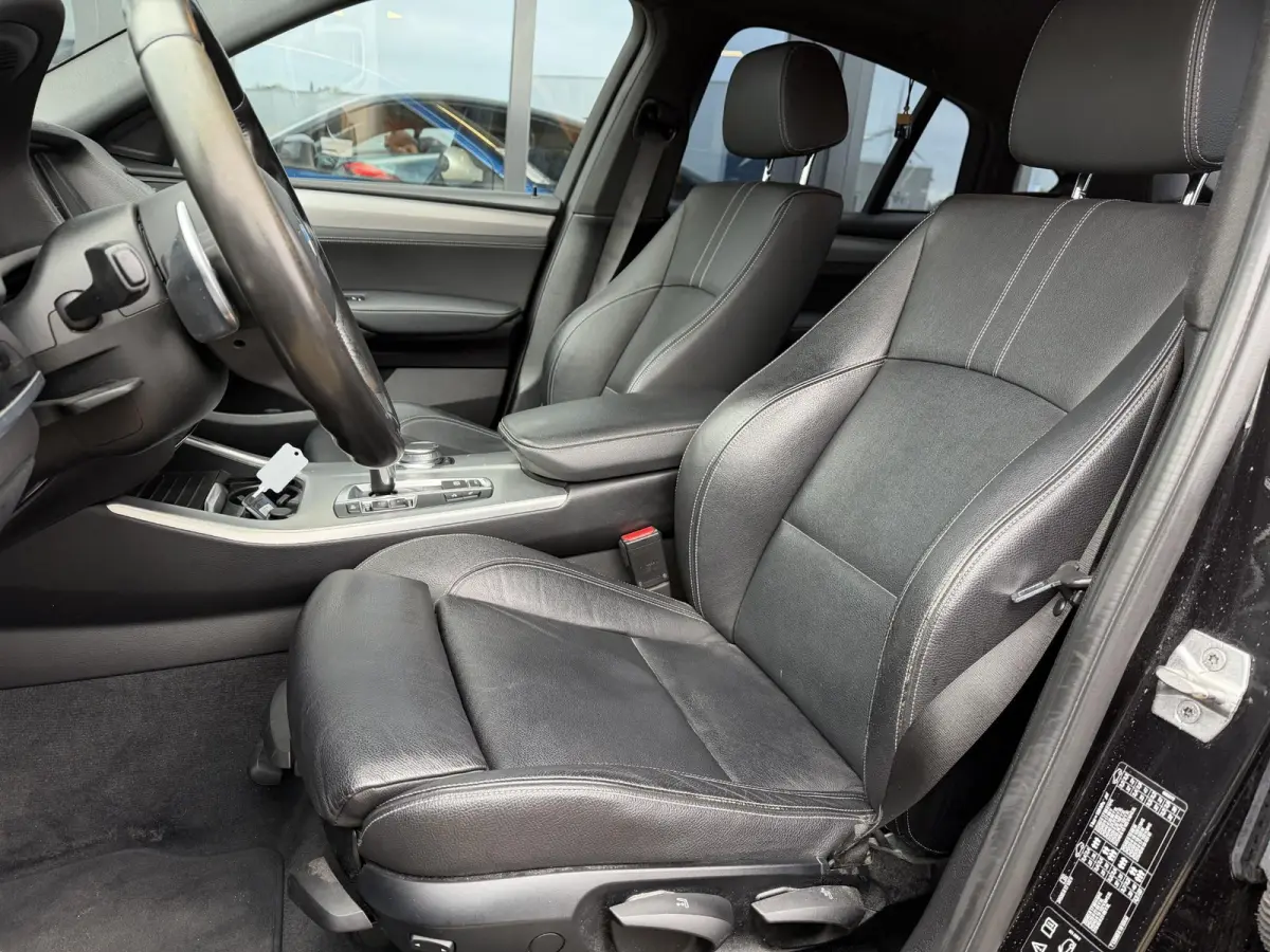 xDrive20d Centennial High Executive 190PK | Zeer Nette Staat! | PANO | M Pakket | Achteruitrijcamera | Elektrische Trekhaak | DAB+ | 19 Inch Lichtmetalen Velgen met 4 Nieuwe Banden | Lederen