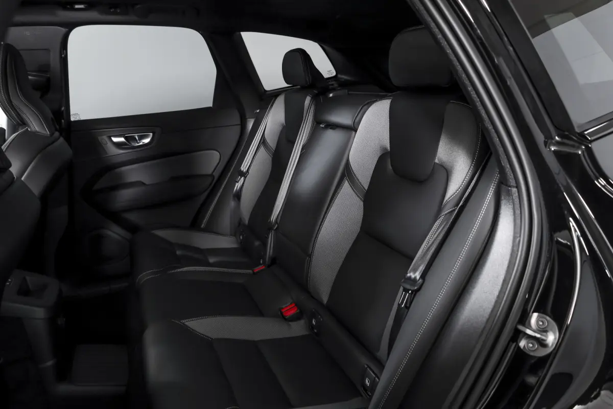 2.0 T8 Plug-in hybrid AWD Plus Black Edition | S/K Panodak | 360 Camera | Head-Up | Harman/Kardon | Dig.  Cockpit | Adapt. Cruise | Stoel-+Stuurverw. | NAV+App.Connect | Auto.Airco | LM 21" 
