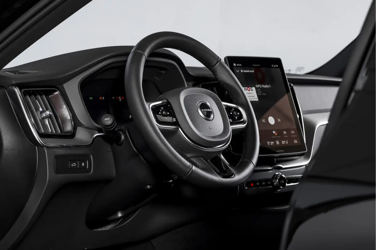 2.0 T8 Plug-in hybrid AWD Plus Black Edition | S/K Panodak | 360 Camera | Head-Up | Harman/Kardon | Dig.  Cockpit | Adapt. Cruise | Stoel-+Stuurverw. | NAV+App.Connect | Auto.Airco | LM 21" 