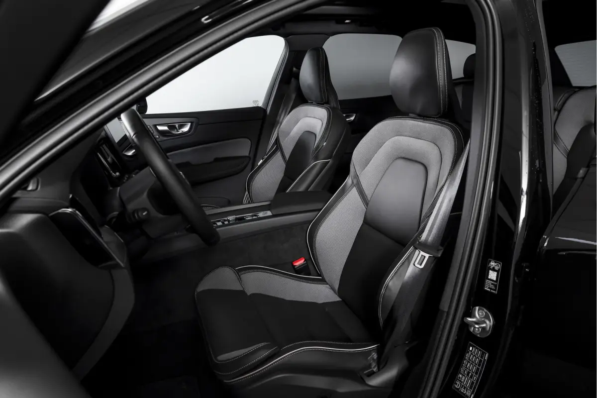 2.0 T8 Plug-in hybrid AWD Plus Black Edition | S/K Panodak | 360 Camera | Head-Up | Harman/Kardon | Dig.  Cockpit | Adapt. Cruise | Stoel-+Stuurverw. | NAV+App.Connect | Auto.Airco | LM 21" 
