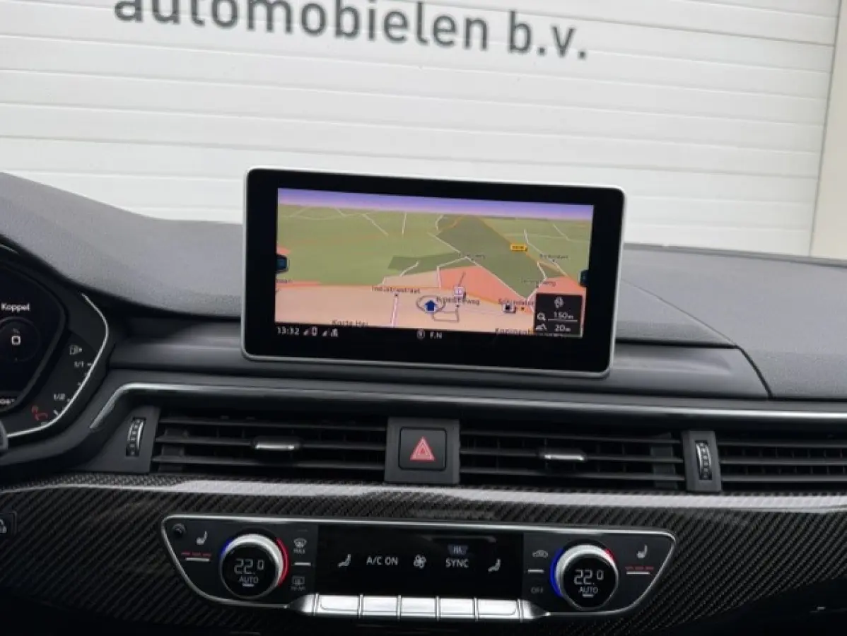2.9 TFSI RS 4 quattro - Dealer onderhouden - Volledig origineel - Ceramic remmen - Panorama dak - NardoGrey -Massage