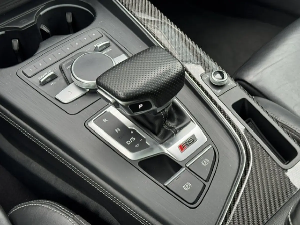 2.9 TFSI RS 4 quattro - Dealer onderhouden - Volledig origineel - Ceramic remmen - Panorama dak - NardoGrey -Massage