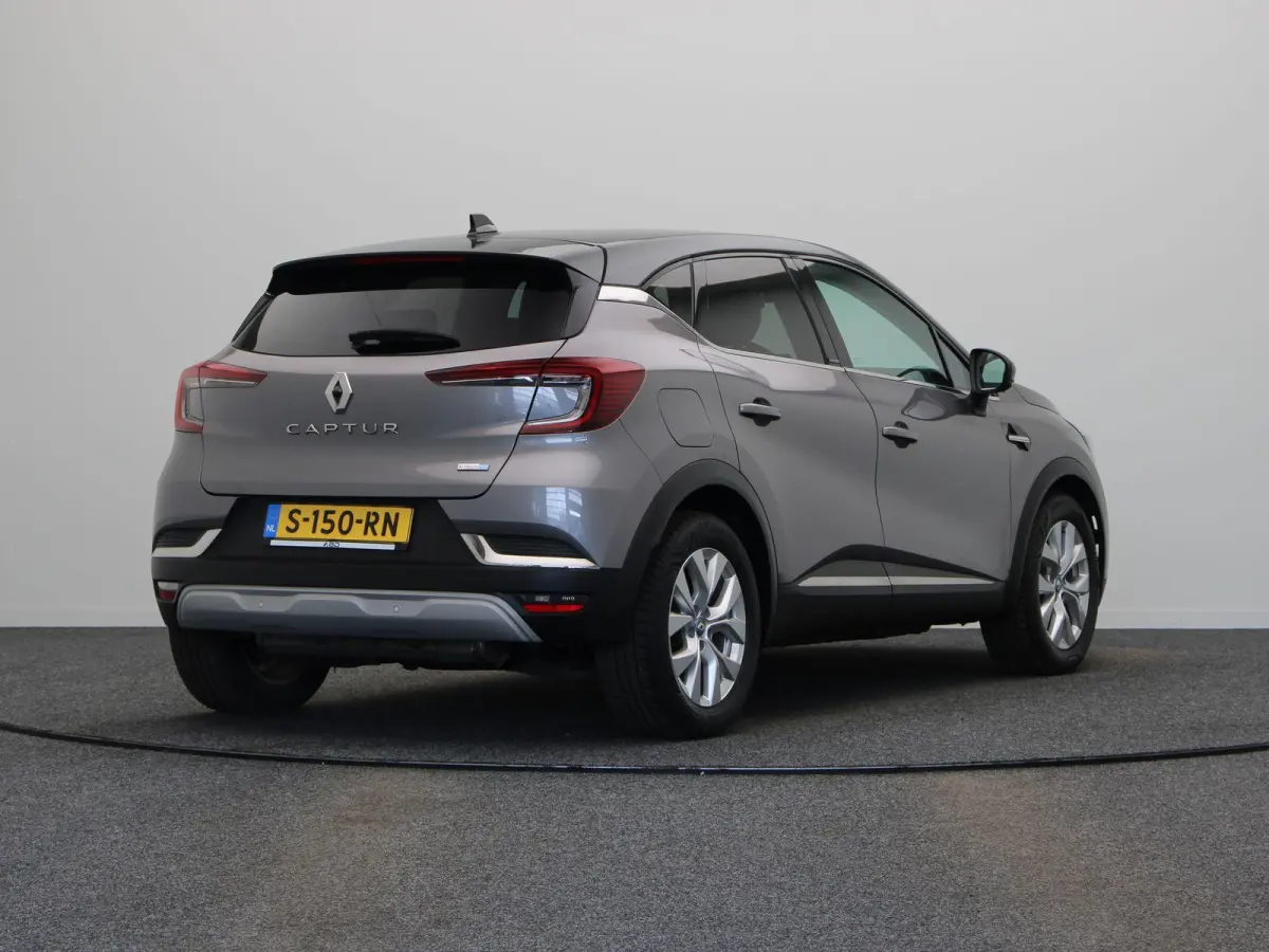 1.6 E-Tech Plug-in Hybrid 160 Intens | Adaptieve Cruise Control | Stuurwielverwarming | Navigatie | Achteruitrijcamera | Blinde Hoek Detectie