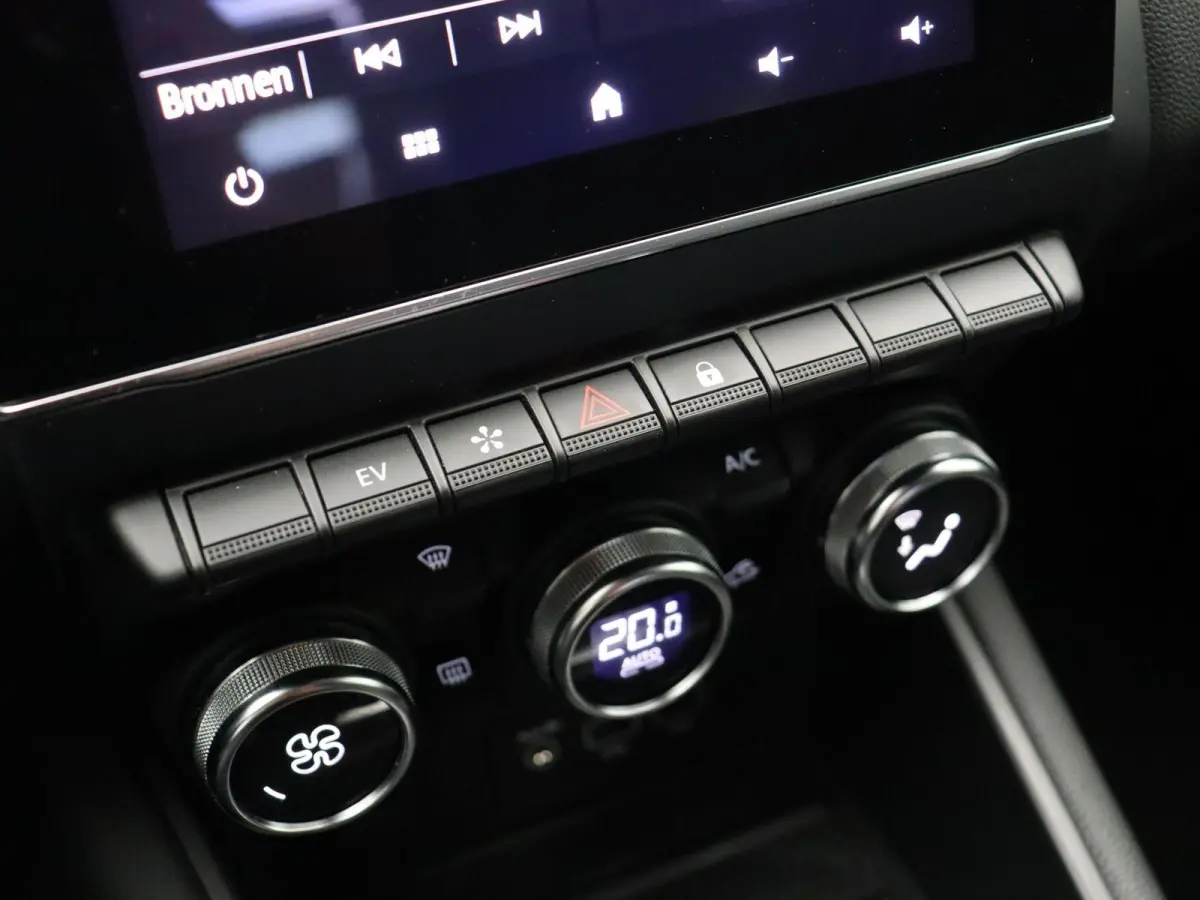 1.6 E-Tech Plug-in Hybrid 160 Intens | Adaptieve Cruise Control | Stuurwielverwarming | Navigatie | Achteruitrijcamera | Blinde Hoek Detectie