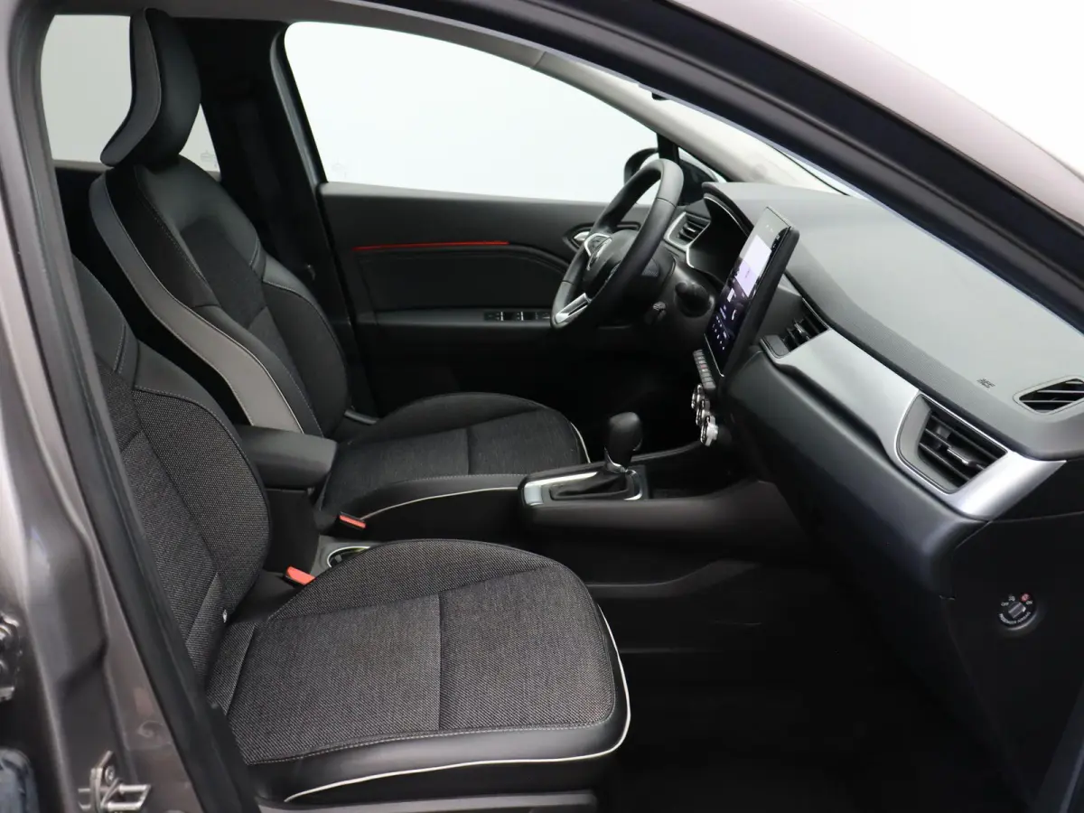 1.6 E-Tech Hybrid 145 Techno | Automaat | Climate control | Achteruitrijcamera | Cruise control |