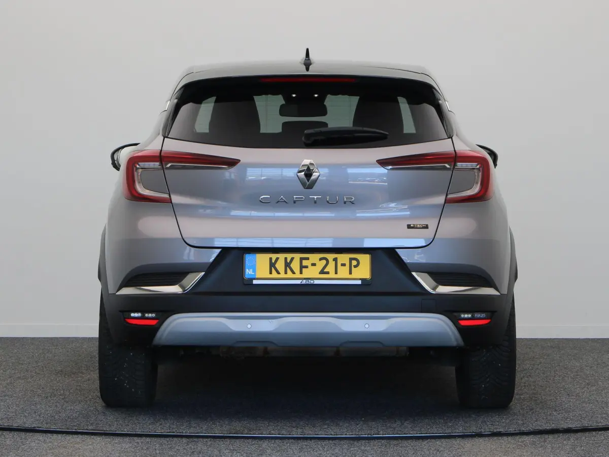 1.6 E-Tech Hybrid 145 Techno | Automaat | Climate control | Achteruitrijcamera | Cruise control |