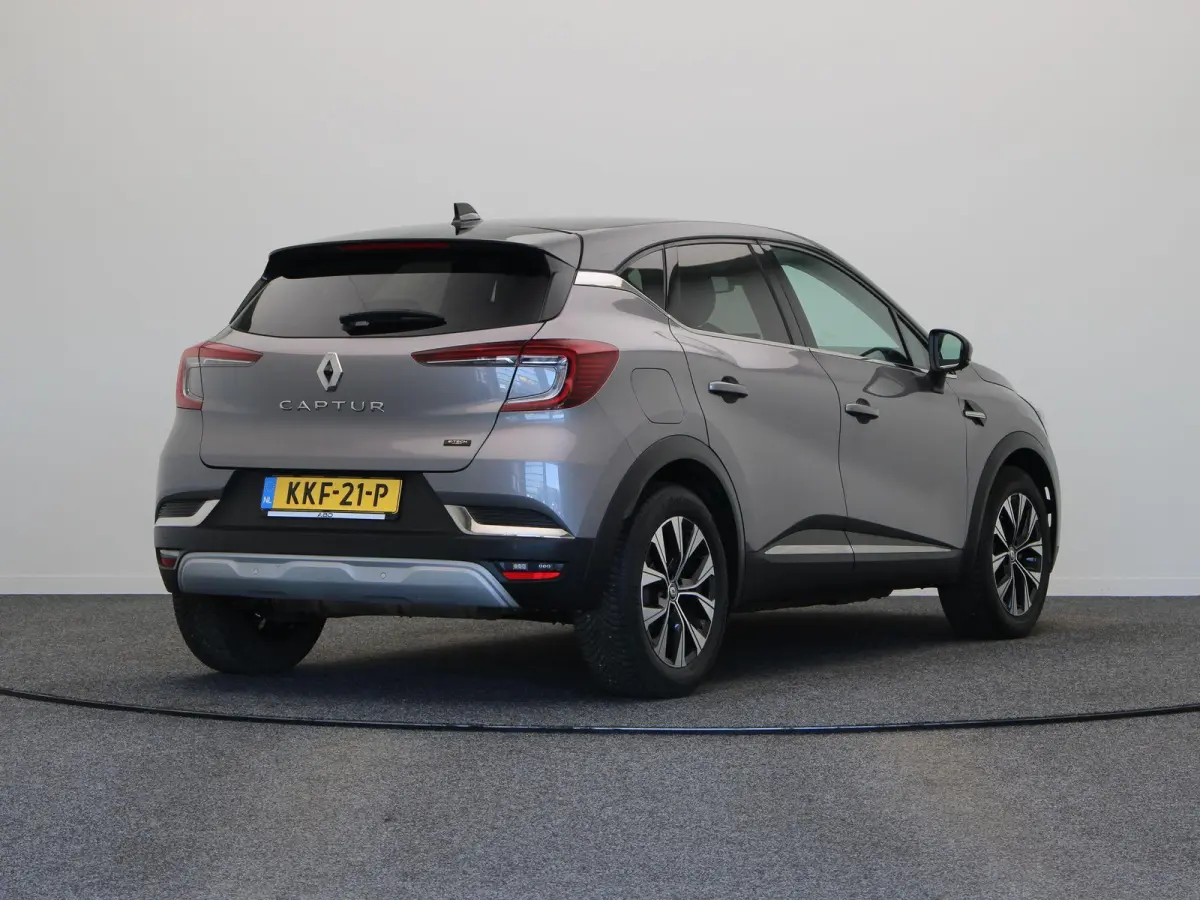 1.6 E-Tech Hybrid 145 Techno | Automaat | Climate control | Achteruitrijcamera | Cruise control |