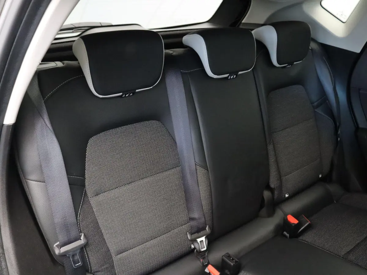 1.6 E-Tech Hybrid 145 Techno | Automaat | Climate control | Achteruitrijcamera | Cruise control |