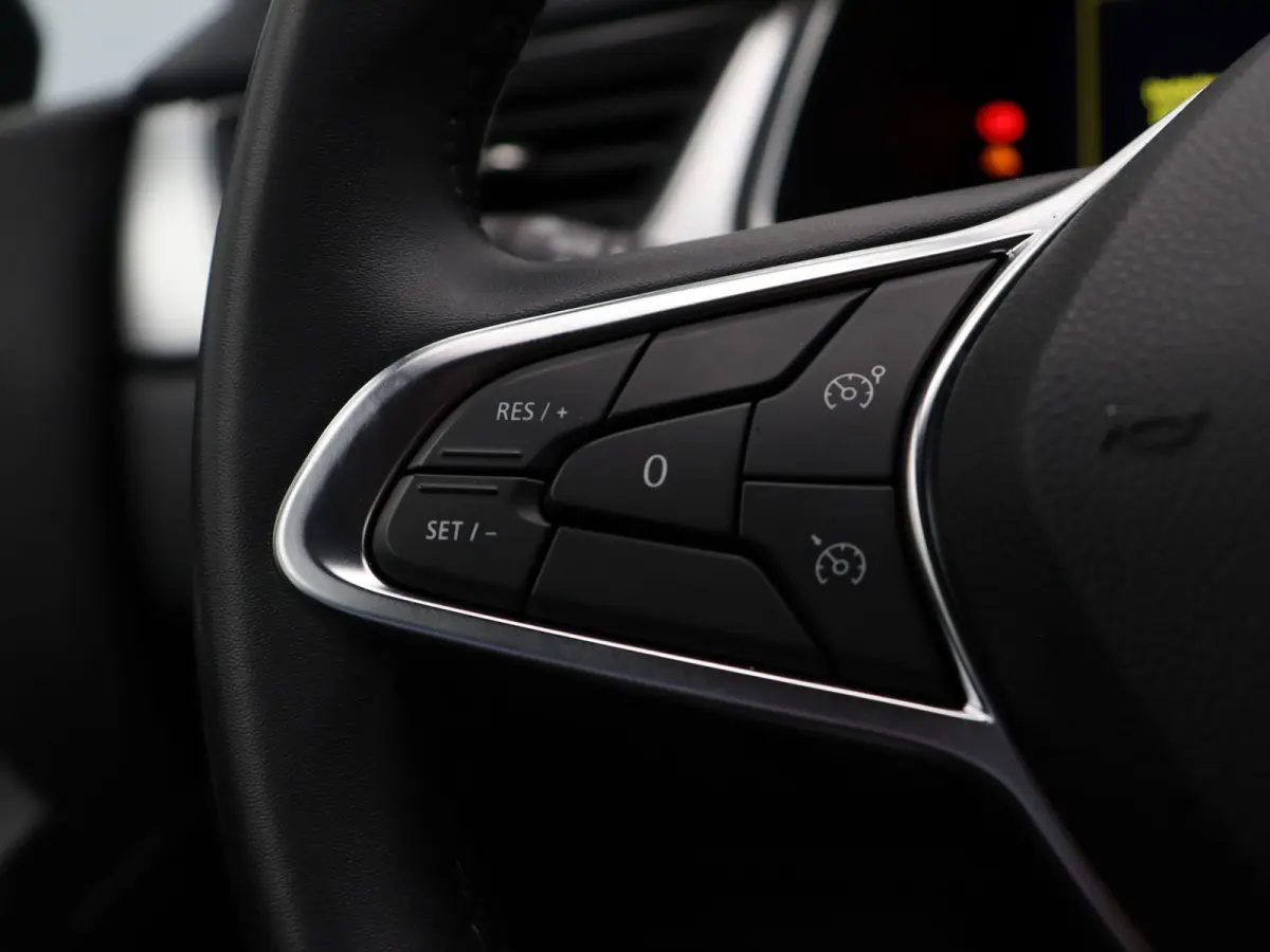 1.6 E-Tech Hybrid 145 Techno | Automaat | Climate control | Achteruitrijcamera | Cruise control |