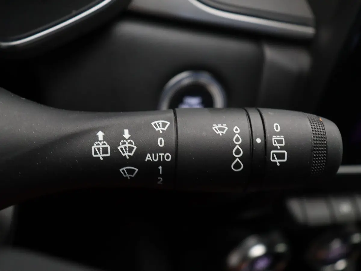 1.6 E-Tech Hybrid 145 Techno | Automaat | Climate control | Achteruitrijcamera | Cruise control |
