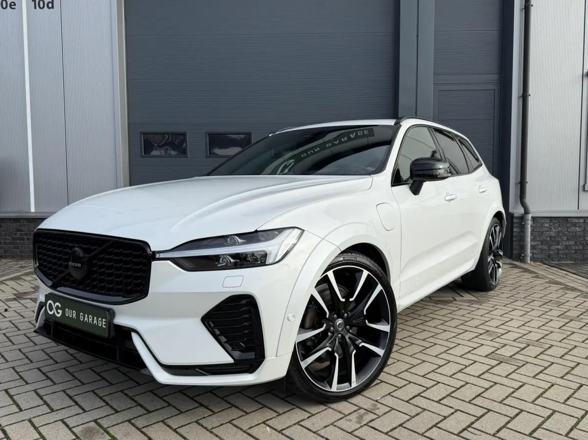 2.0 T8 AWD R-Design|Facelift|Lucht|B&W|Pano|22''