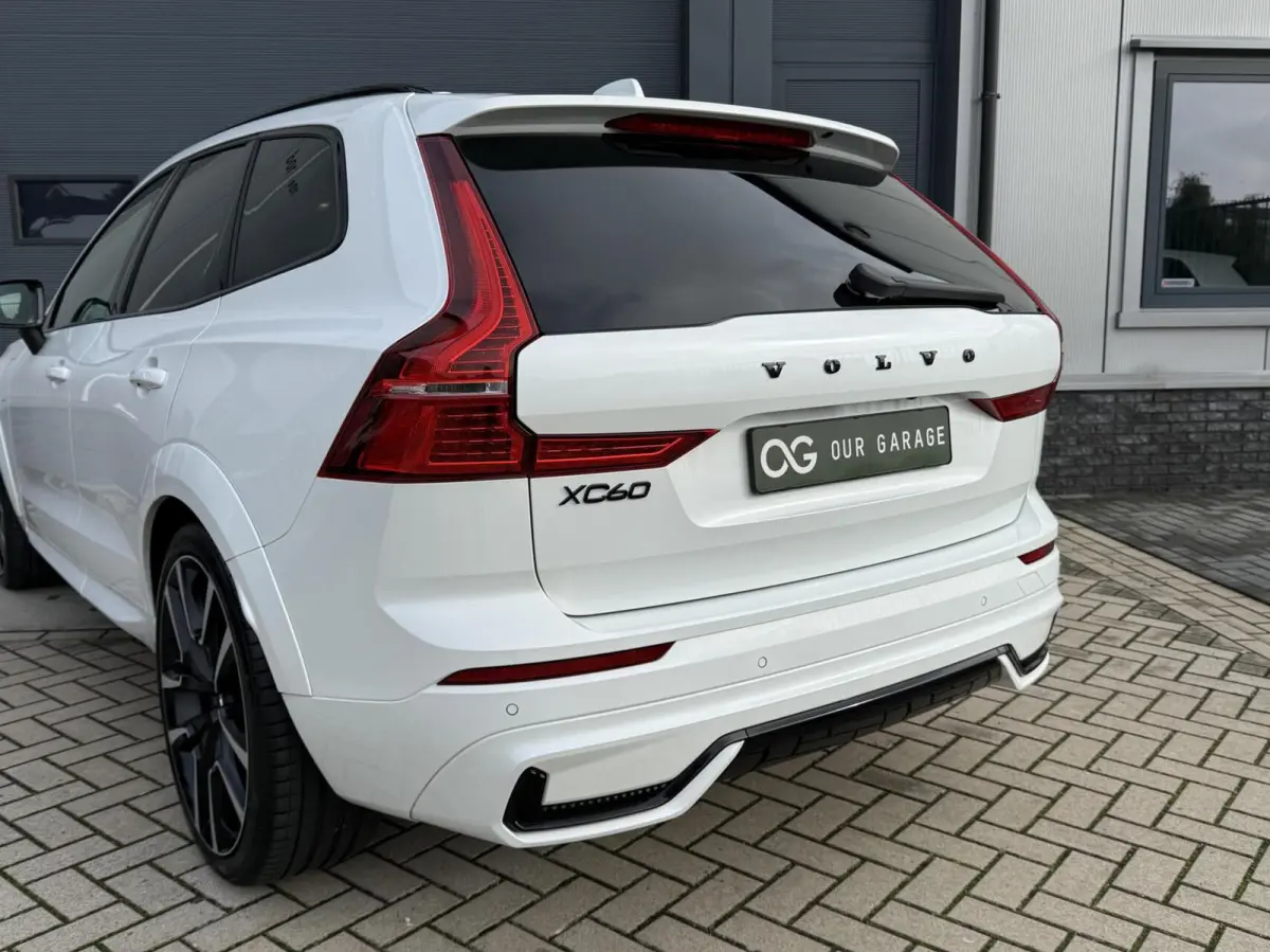 2.0 T8 AWD R-Design|Facelift|Lucht|B&W|Pano|22''