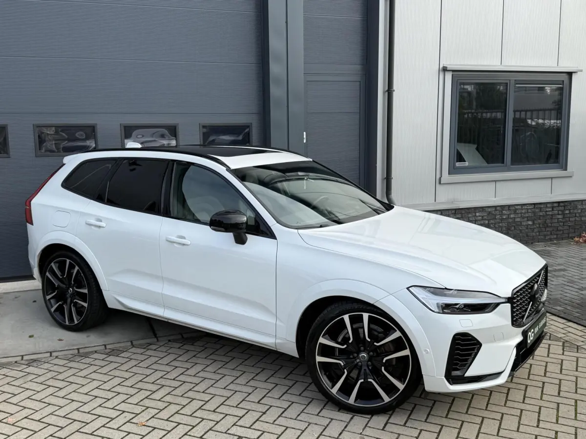 2.0 T8 AWD R-Design|Facelift|Lucht|B&W|Pano|22''