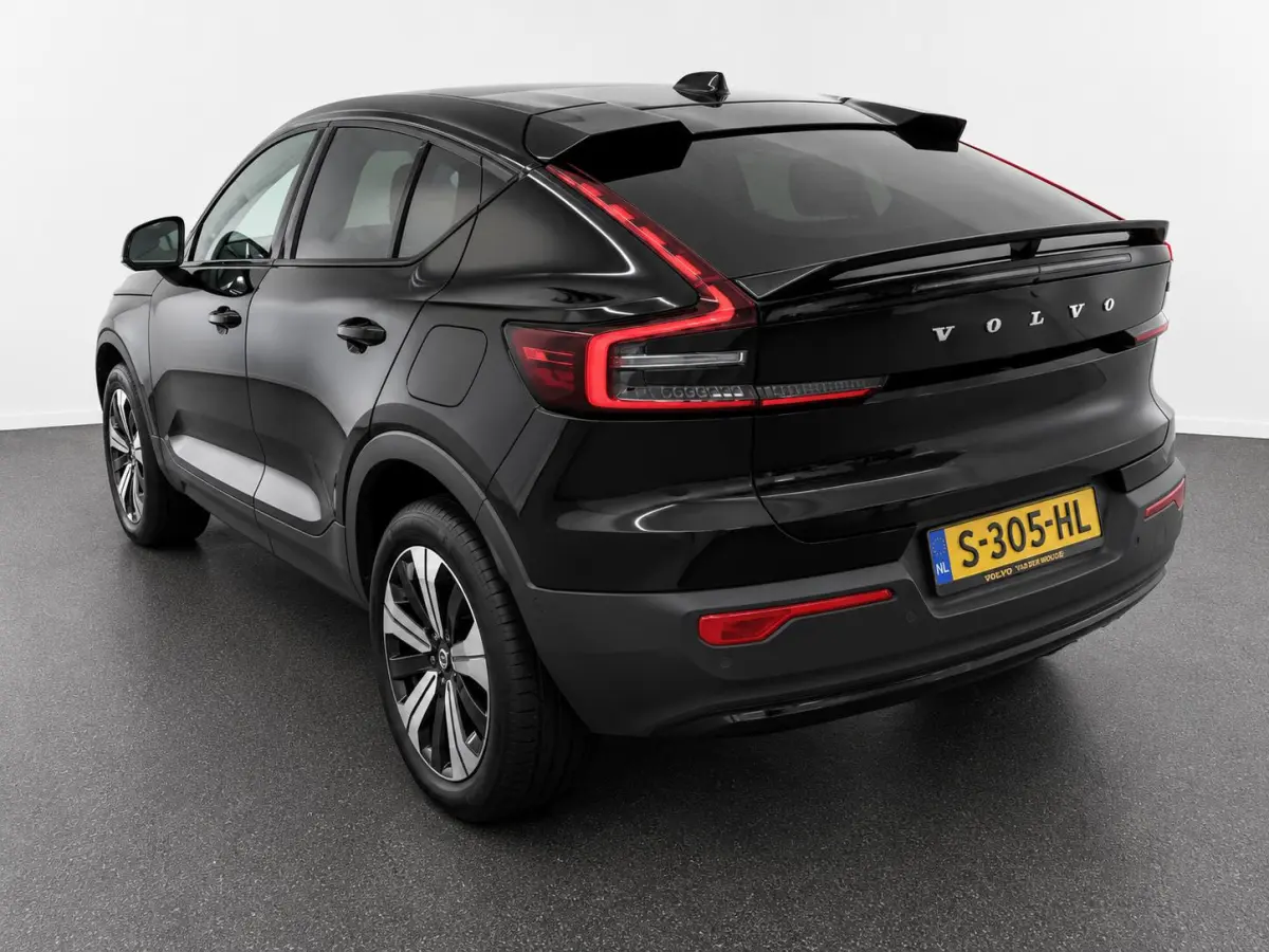 Recharge Plus 69 kWh SoH 95% Panoramadak Camera Apple Carplay Android Auto Navigatie Adaptive Cruise Control Warmtepomp Stoel- en stuurverwarming Keyless Entry Climate Control