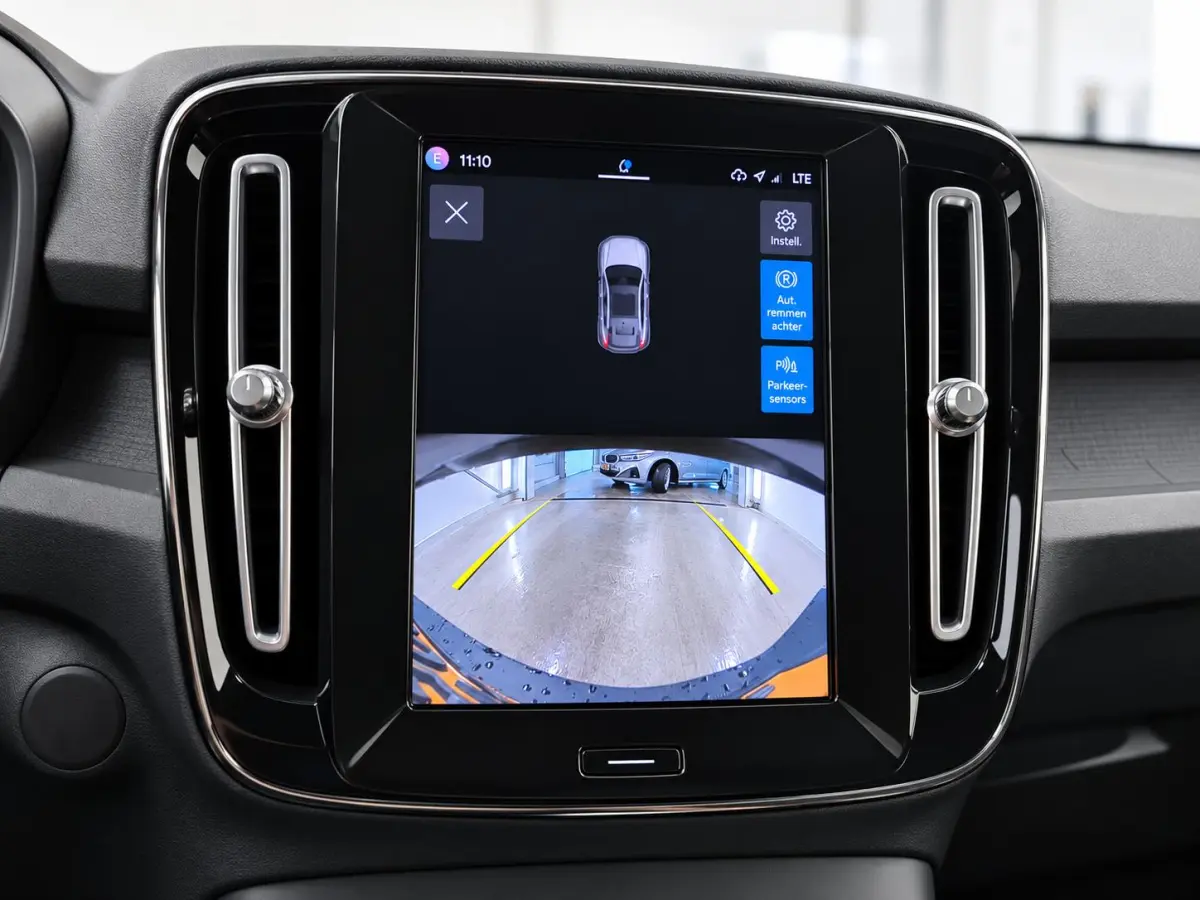 Recharge Plus 69 kWh SoH 95% Panoramadak Camera Apple Carplay Android Auto Navigatie Adaptive Cruise Control Warmtepomp Stoel- en stuurverwarming Keyless Entry Climate Control