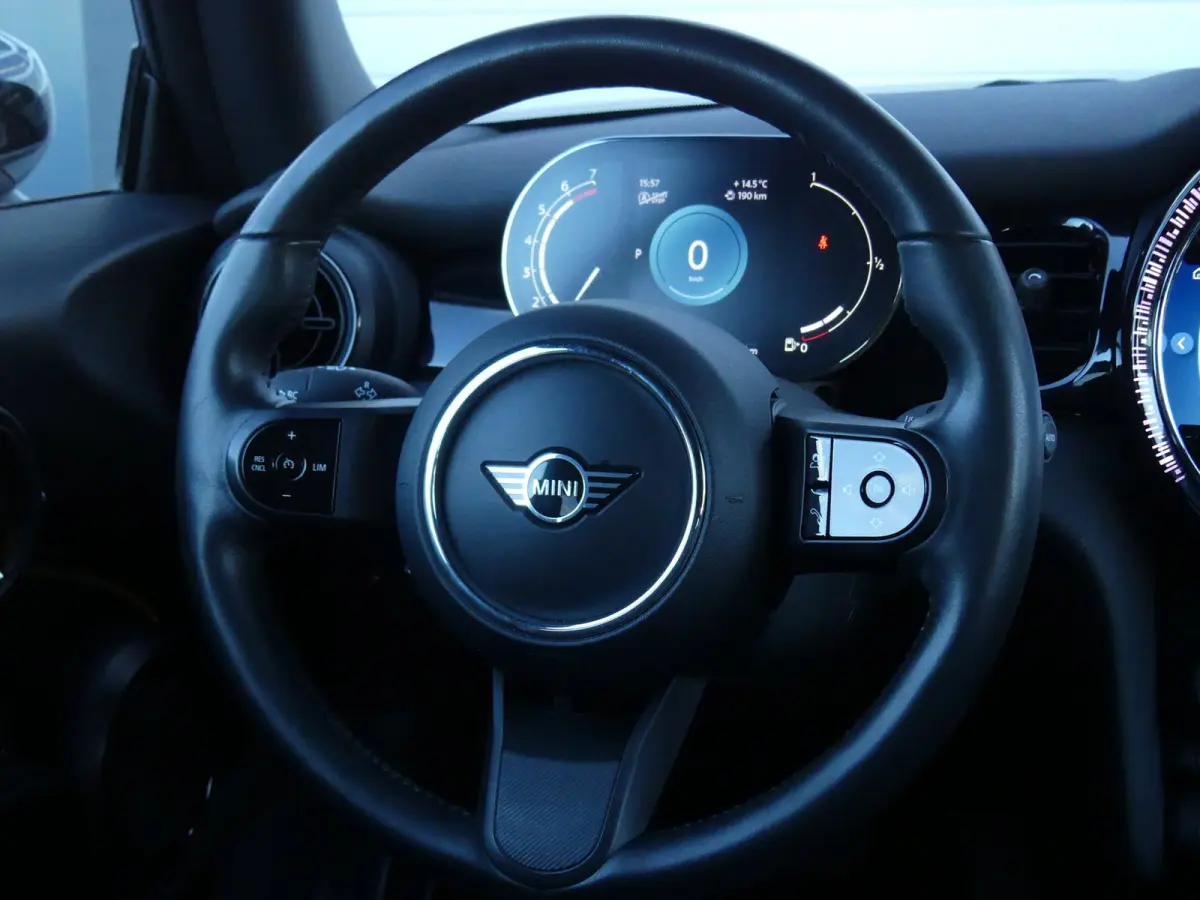 Automaat Carplay 17" Led Stoelverwarming Keyless