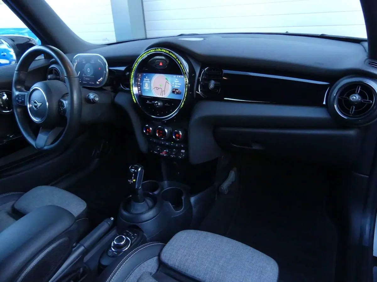 Automaat Carplay 17" Led Stoelverwarming Keyless