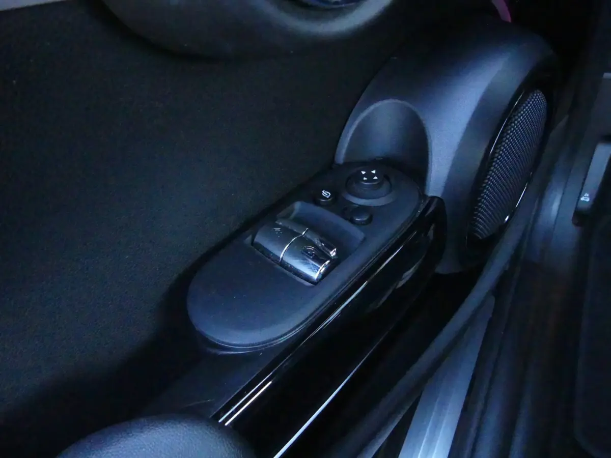 Automaat Carplay 17" Led Stoelverwarming Keyless