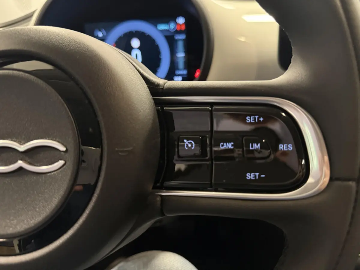 Urban 42 kWh |AIRCO|SNELLADEN|16" INCH LM VELGEN|CARPLAY|LED|