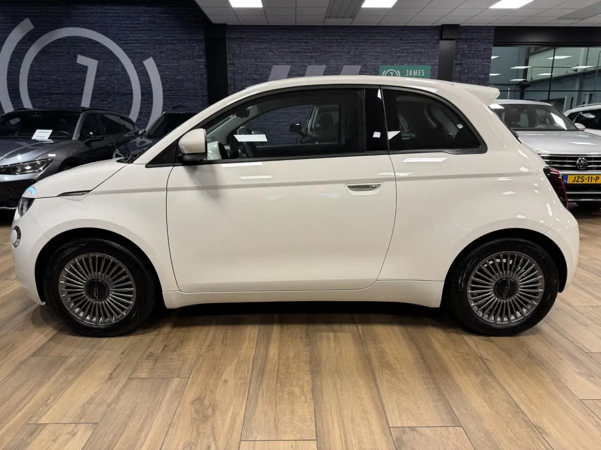 Urban 42 kWh |AIRCO|SNELLADEN|16" INCH LM VELGEN|CARPLAY|LED|
