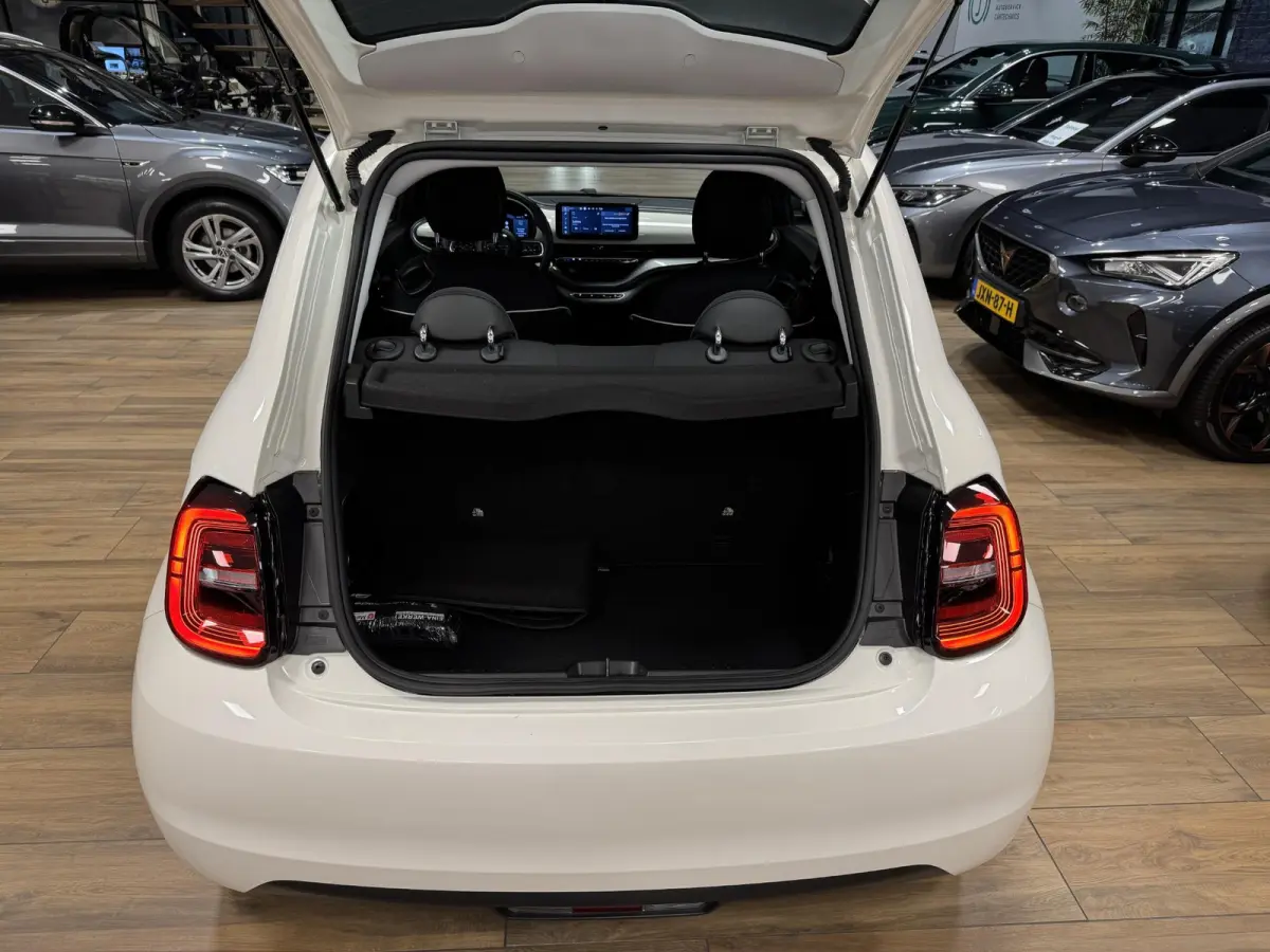 Urban 42 kWh |AIRCO|SNELLADEN|16" INCH LM VELGEN|CARPLAY|LED|