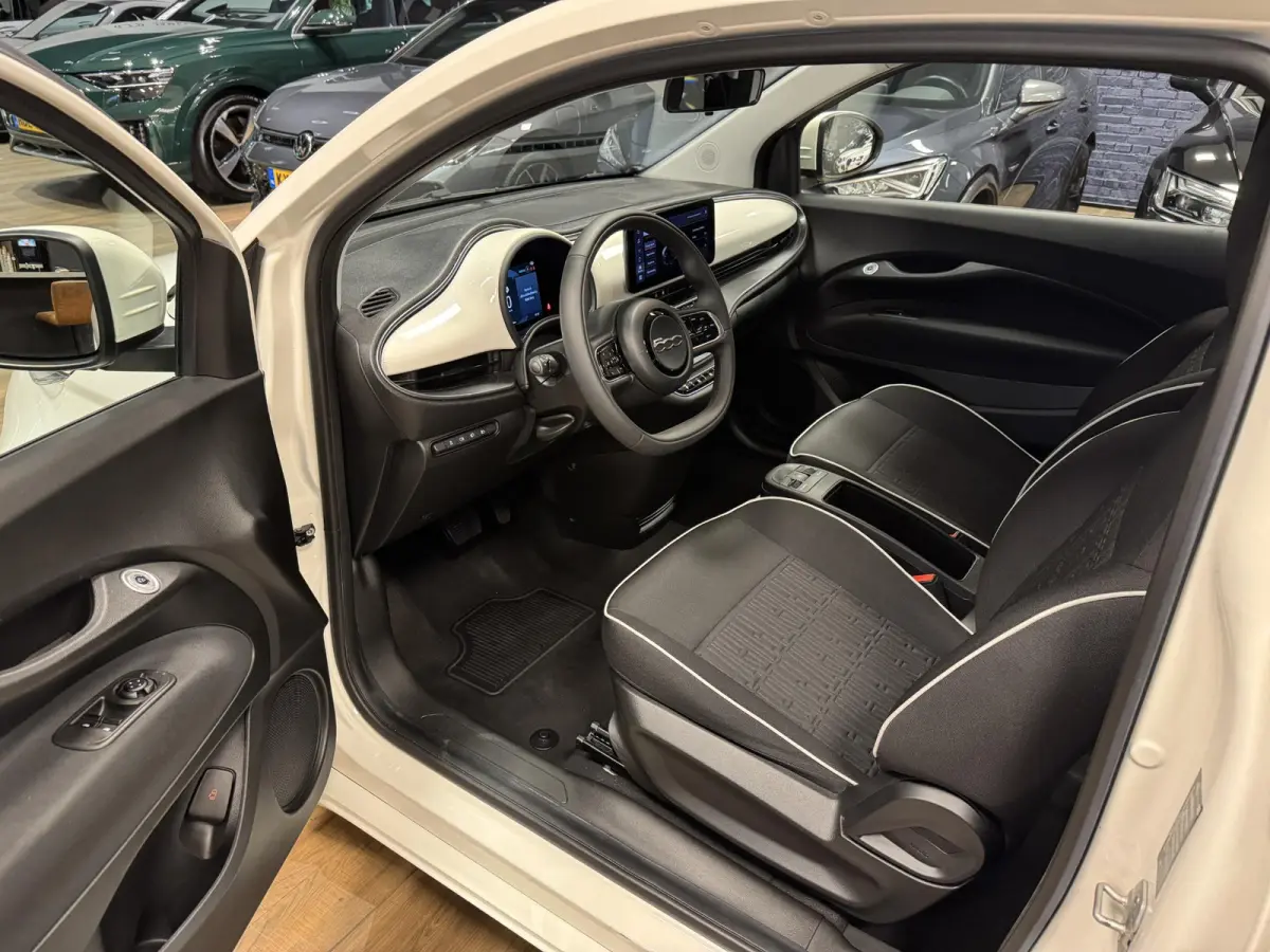 Urban 42 kWh |AIRCO|SNELLADEN|16" INCH LM VELGEN|CARPLAY|LED|