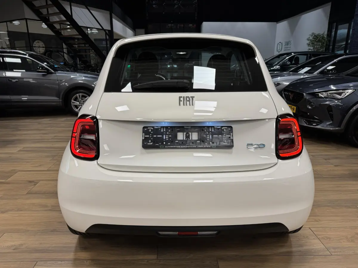 Urban 42 kWh |AIRCO|SNELLADEN|16" INCH LM VELGEN|CARPLAY|LED|