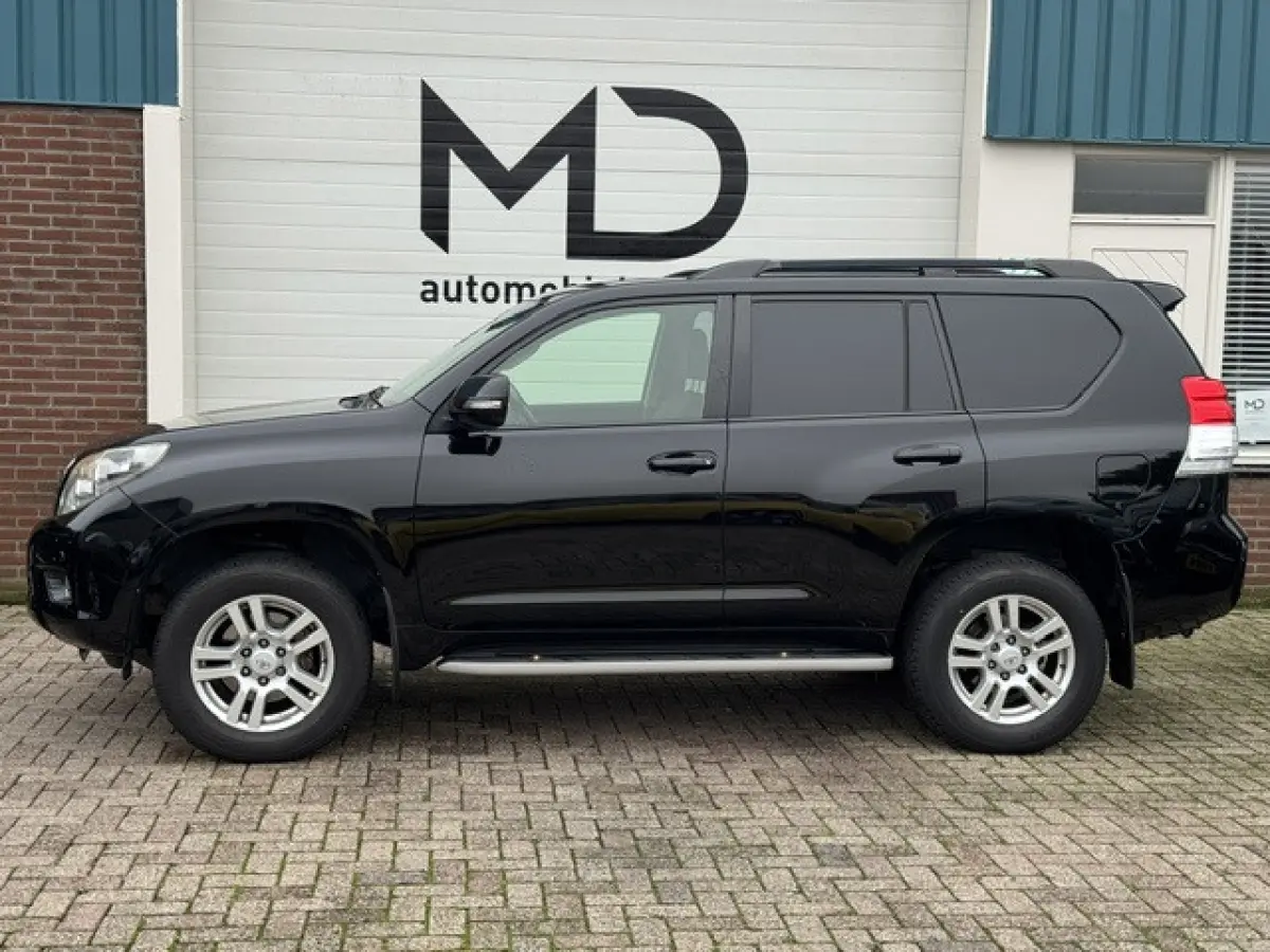 3.0 D-4D-F LX High Roof Window Van - NAP - Dealer onderhouden -Trekhaak-Grijs kenteken-bank voor geel aanwezig